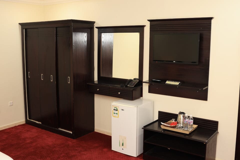 Pillowtop beds, blackout drapes, free WiFi, bed sheets