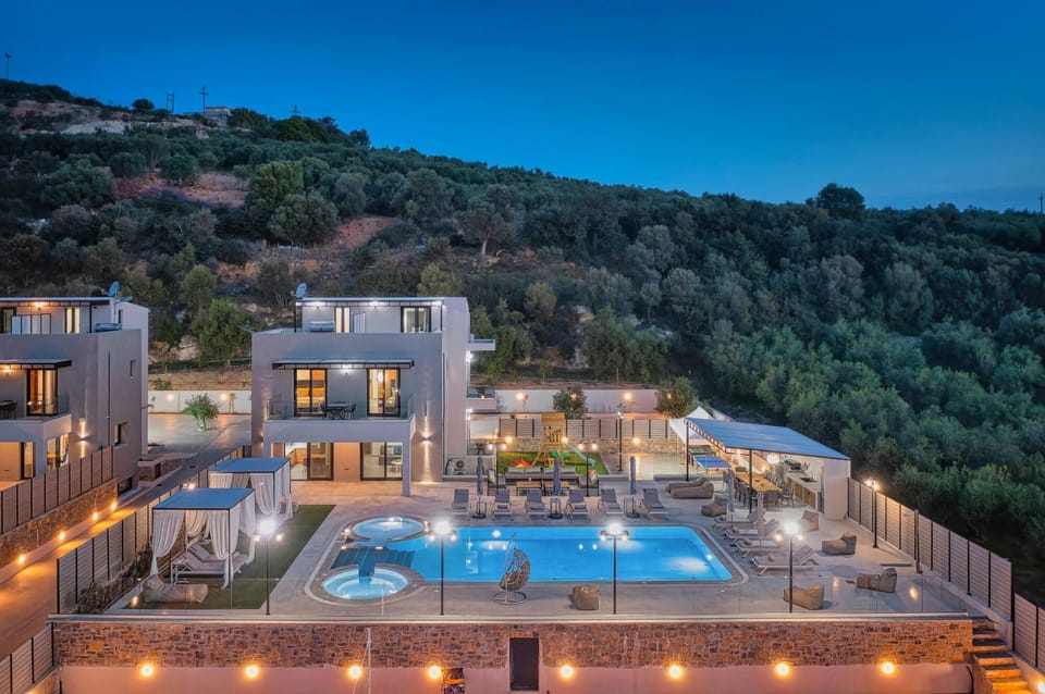 House | 7 bedrooms