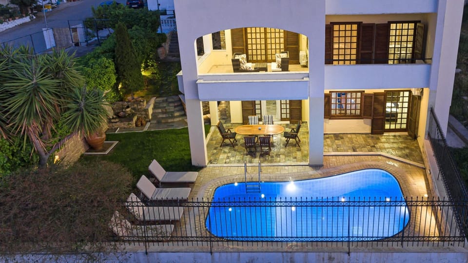 House | 6 bedrooms