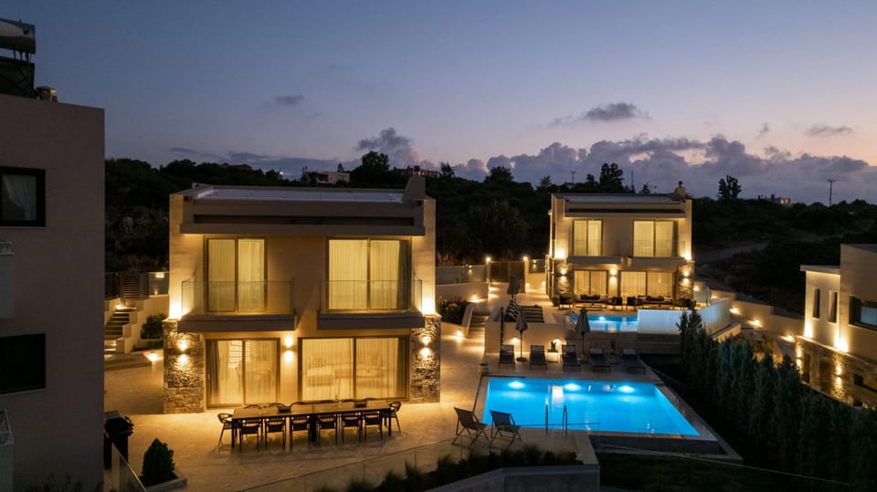 House | 8 bedrooms