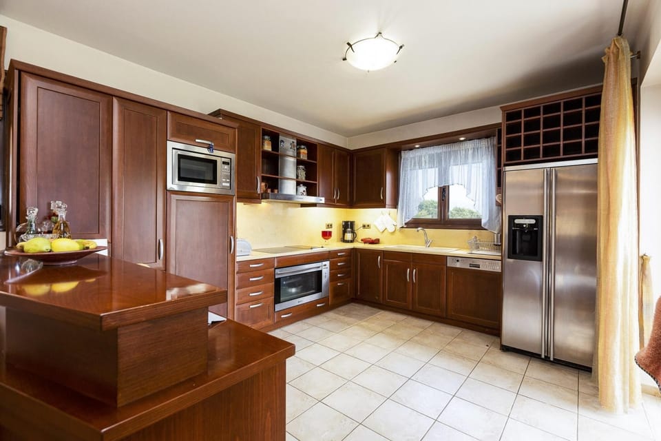 House | 6 bedrooms, soundproofing