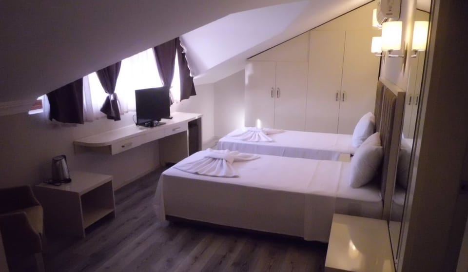 1 bedroom, minibar, desk, soundproofing