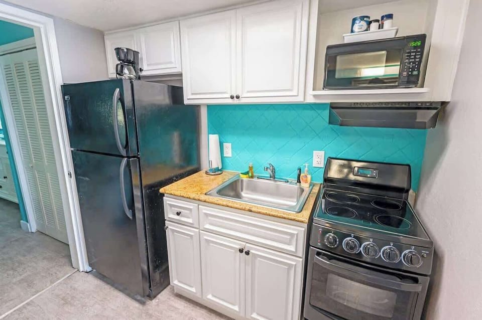 Large Kitchen Area
