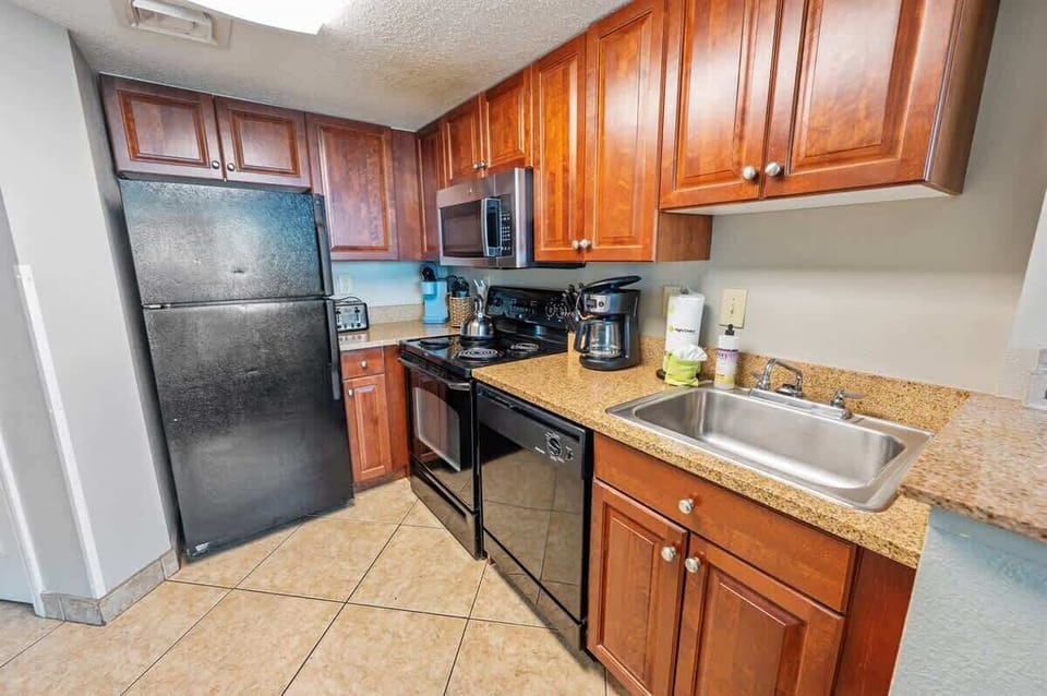 Large Kitchen Area