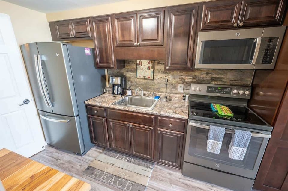 Beautifully Remodeled Kitchen