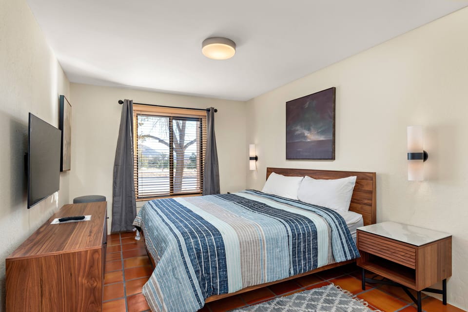 Primary Bedroom with 1 King Bed