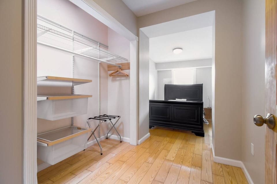 "Say hello to your new home away from home! Create a cozy retreat in that second bedroom with some warm colors and plush decor - perfect for creating a dreamy space!"
