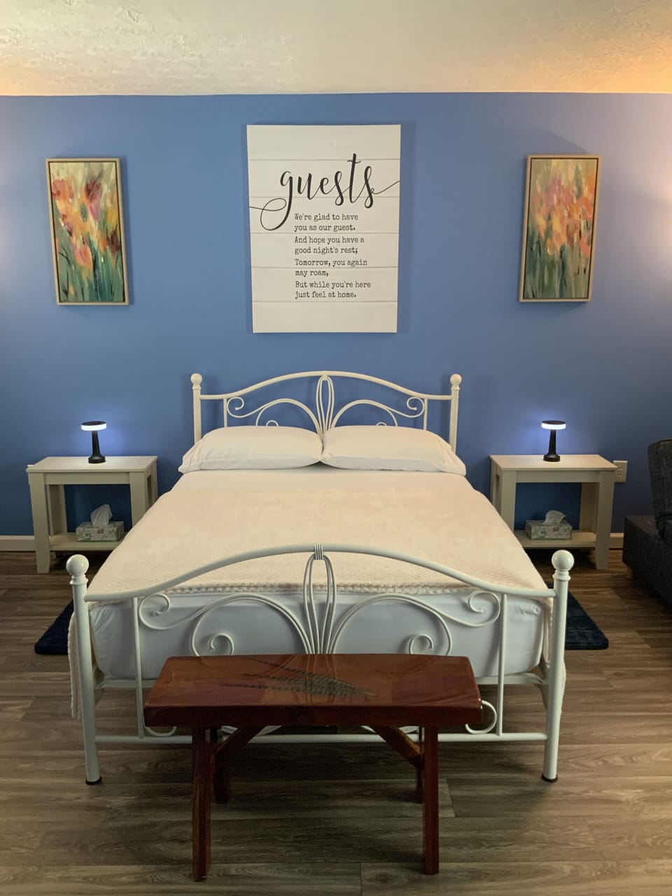 Very comfy 10" Hybrid Mattress w/high quality bedding, pillows, and covers.