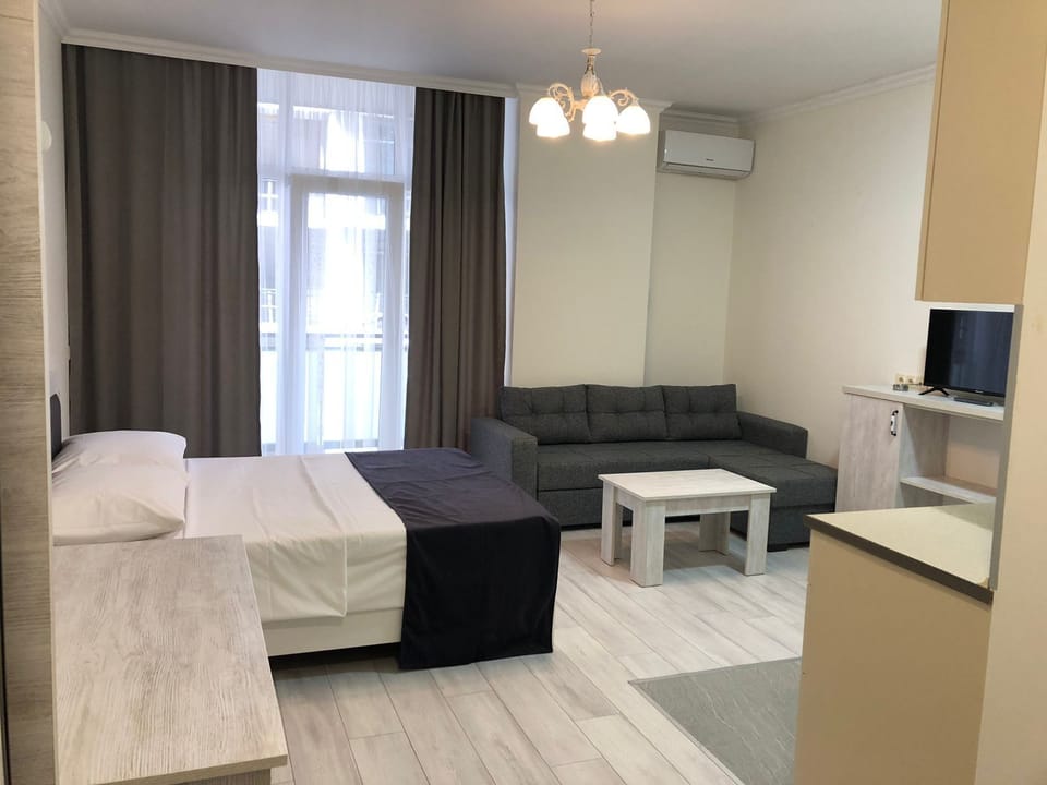 Standard Studio Suite | Soundproofing, free WiFi, bed sheets