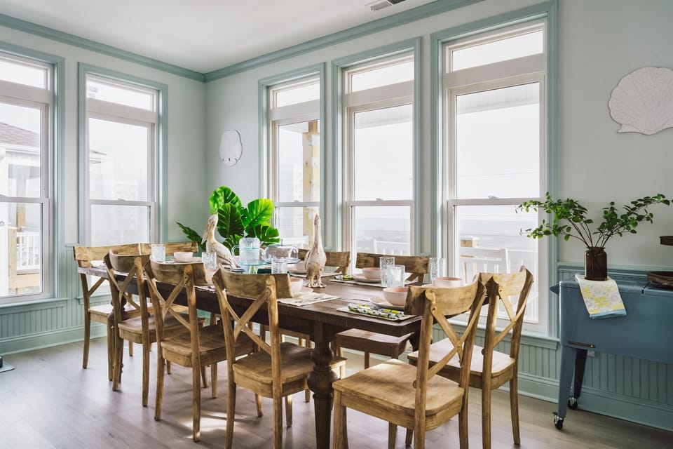 Enjoy ocean views as you have dinner for the whole family!