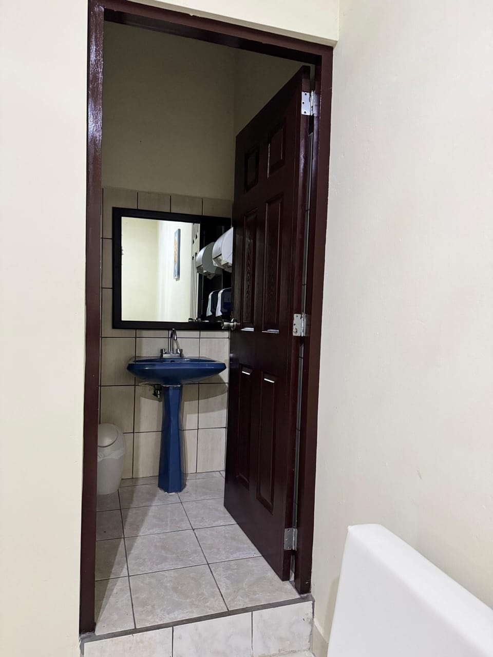 Superior Single Room | Bathroom | Free toiletries
