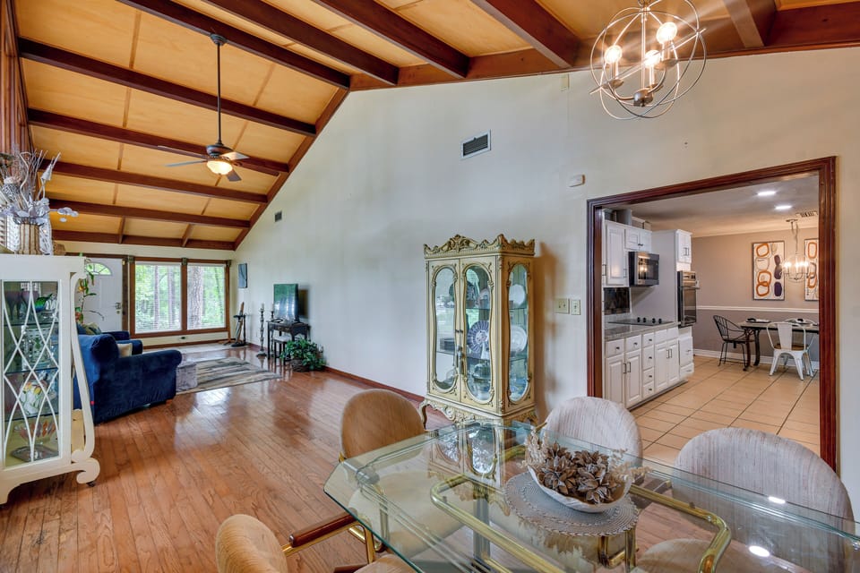 House (3 Bedrooms) | Interior