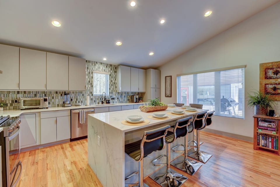 House (3 Bedrooms) | Interior