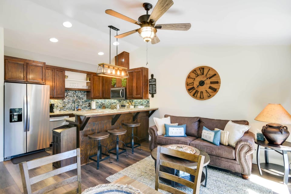 Apartment (2 Bedrooms) | Front of property