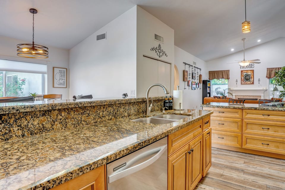 House (4 Bedrooms) | Interior