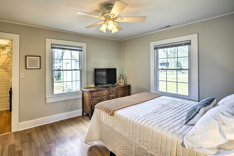 House (2 Bedrooms) | Interior