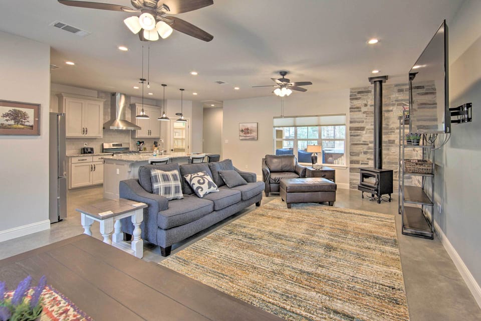 House (2 Bedrooms) | Interior