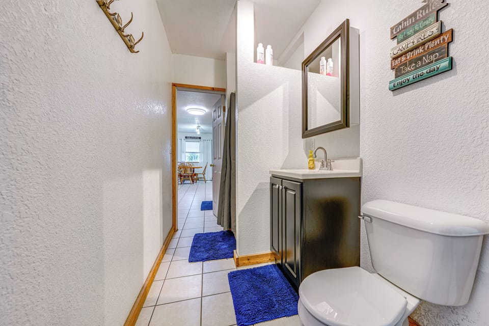 Riverfront Dixon, Illinois, Vacation Rental! Cottage in Illinois