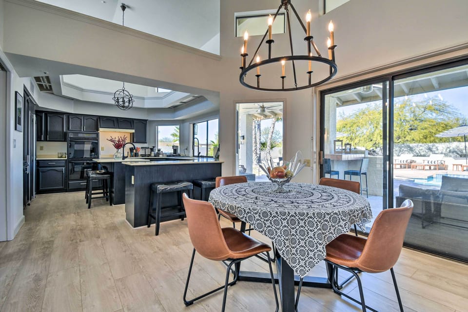 House (4 Bedrooms) | Interior