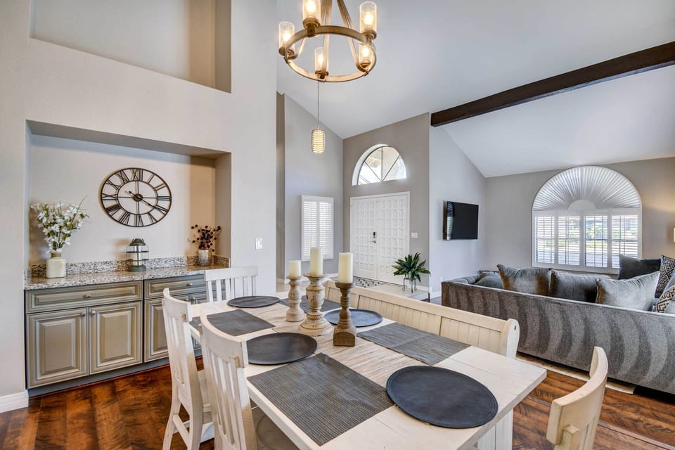 House (4 Bedrooms) | Interior
