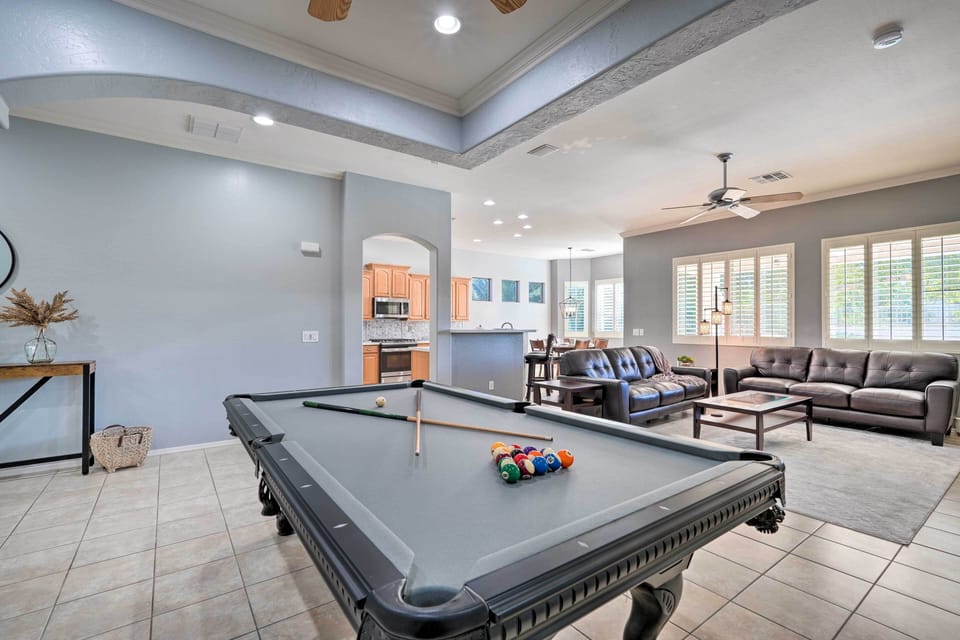 House (4 Bedrooms) | Interior