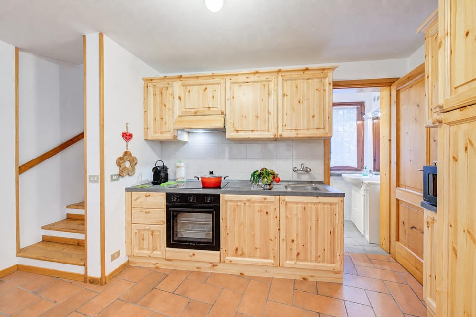 Family Villa, 3 Bedrooms, Fireplace, Mountainside (Villa Il Castagno: Few min From) | Private kitchen