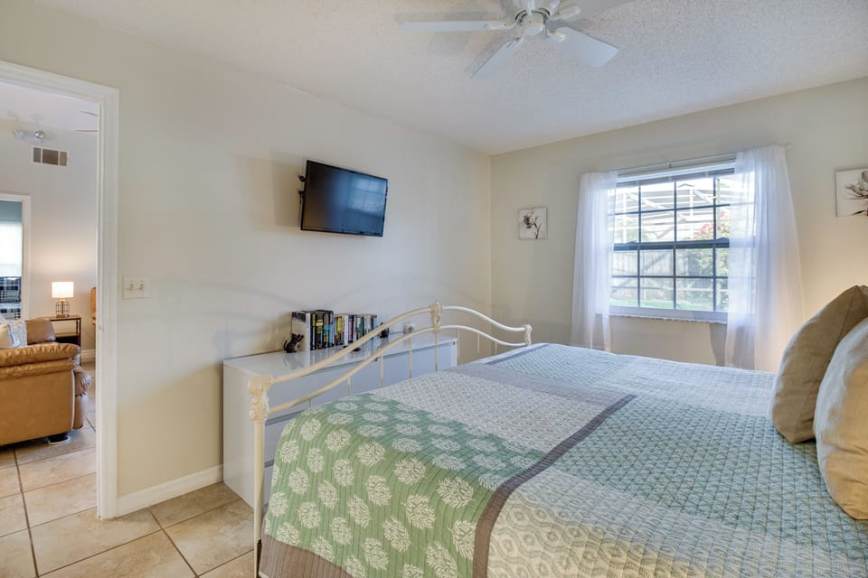 House (2 Bedrooms) | Interior