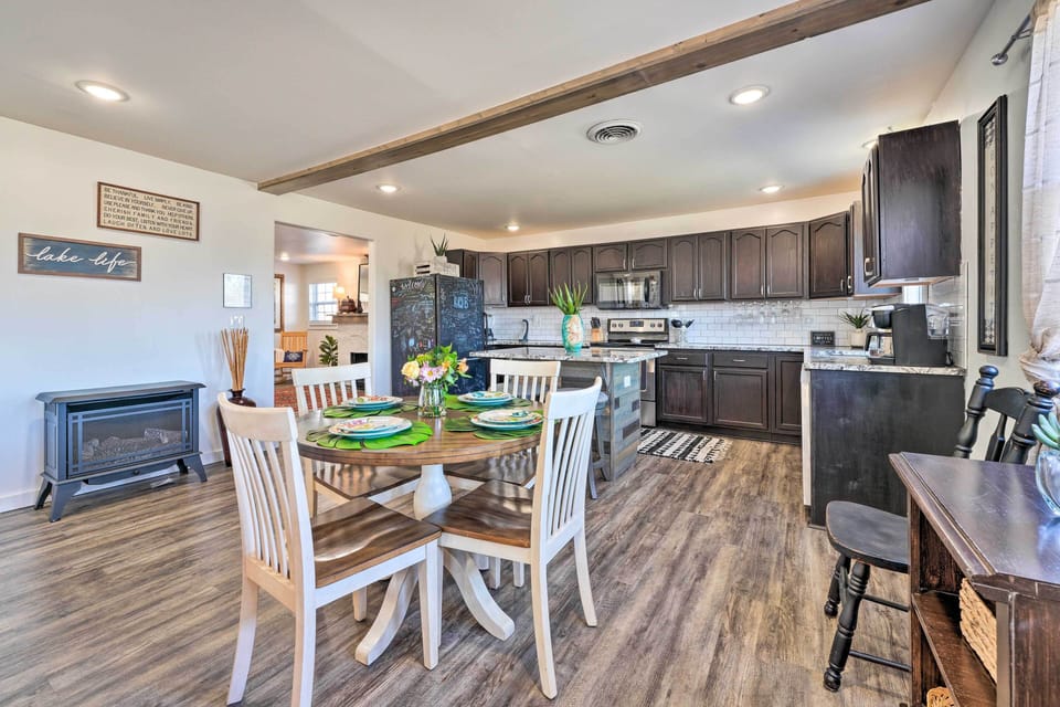 House (2 Bedrooms) | Interior