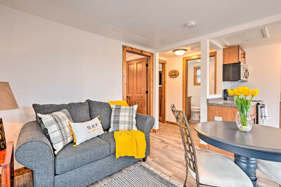 House (2 Bedrooms) | Interior
