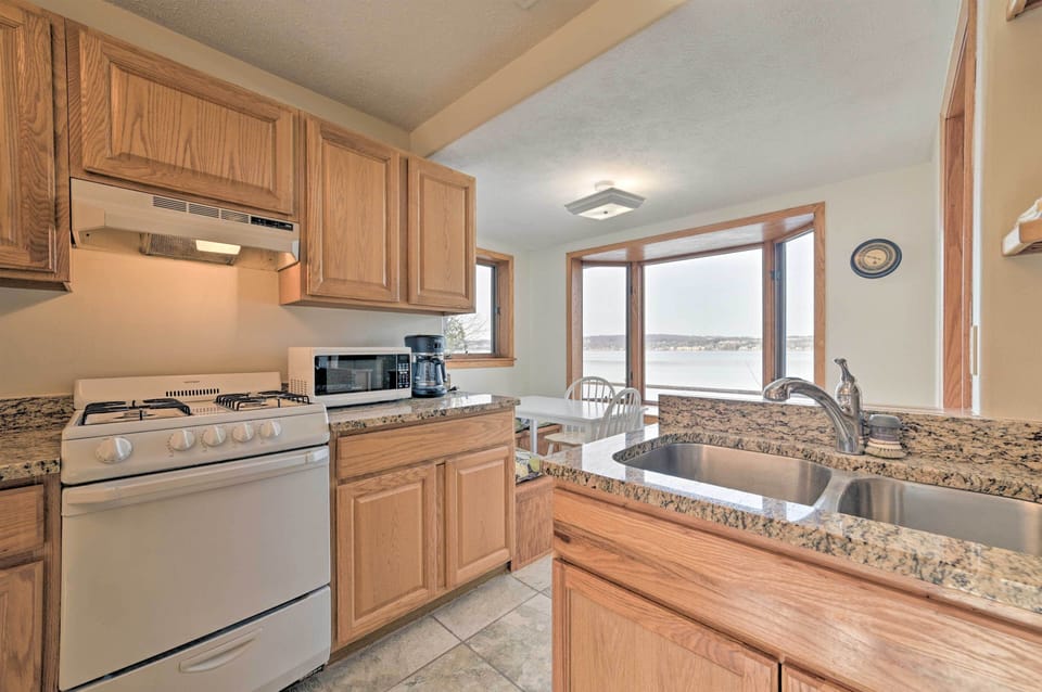 Cottage (2 Bedrooms) | Interior