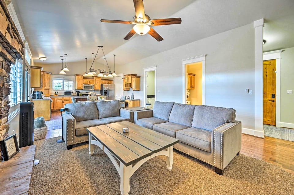 House (3 Bedrooms) | Front of property