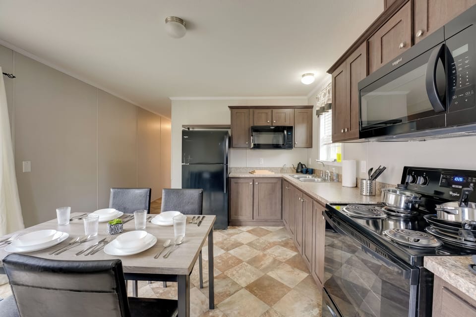 House (2 Bedrooms) | Interior