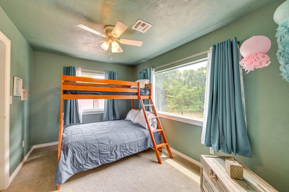 House (Multiple Bedrooms) | Interior