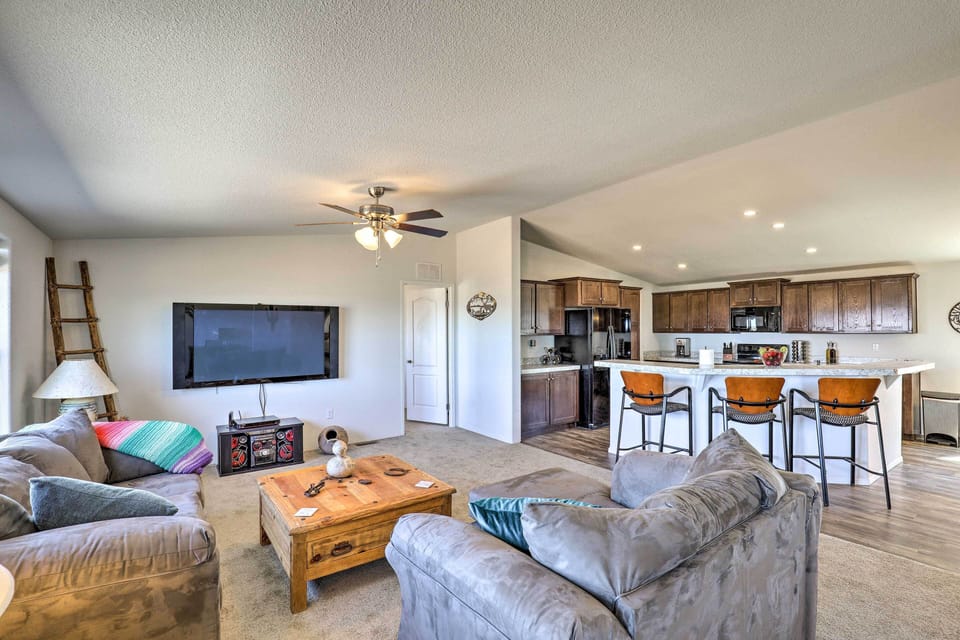 House (3 Bedrooms) | Front of property
