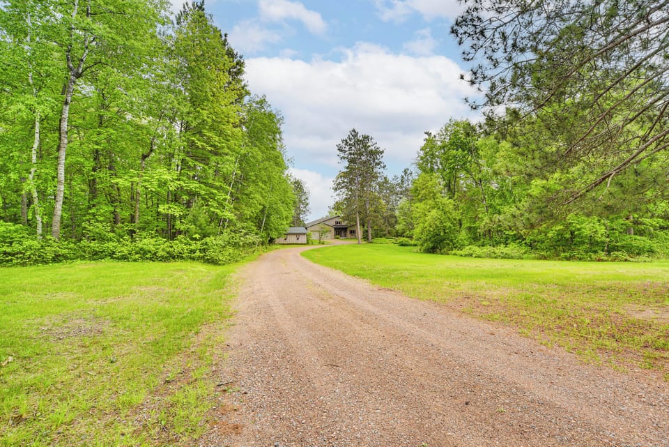 House (5 Bedrooms) | Interior