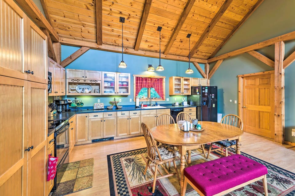 House (4 Bedrooms) | Interior