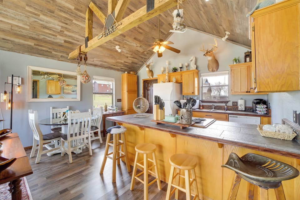 House (2 Bedrooms) | Interior