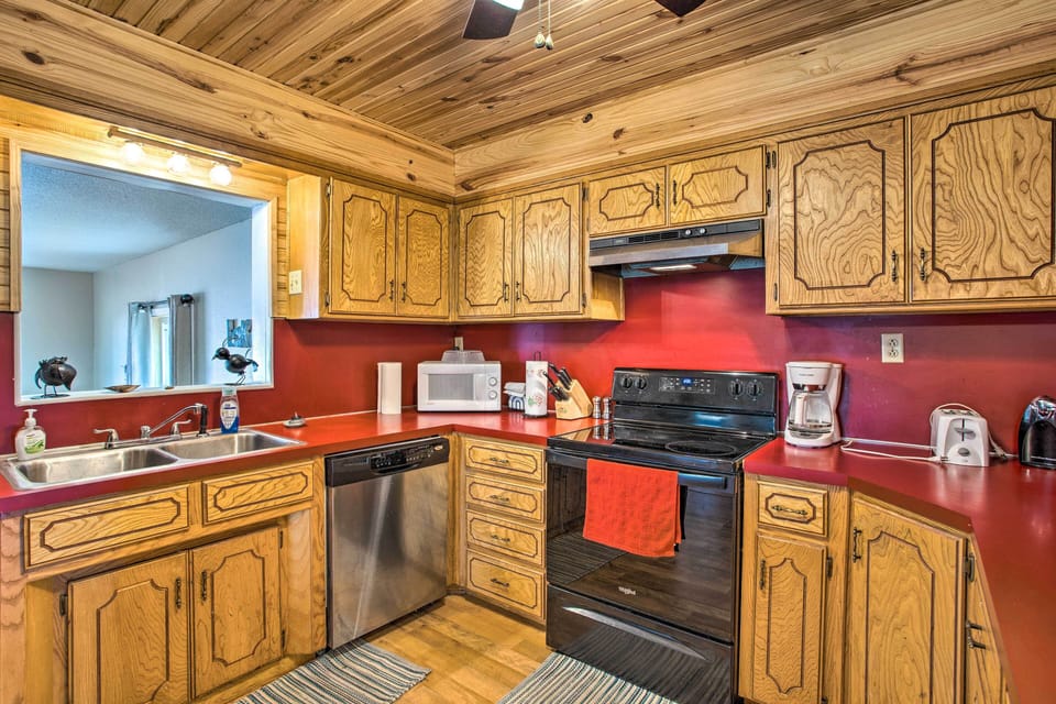 House (2 Bedrooms) | Interior