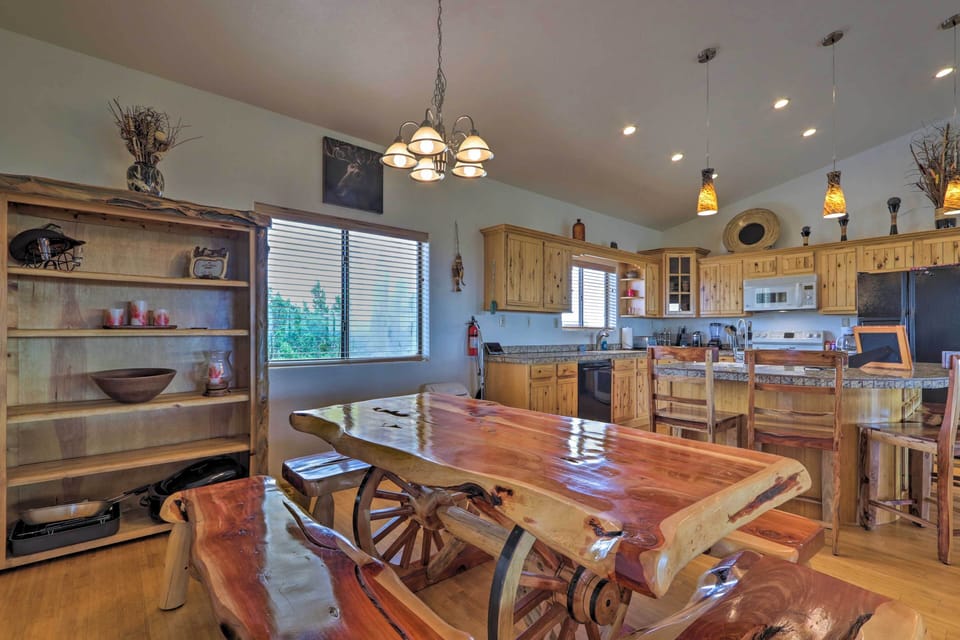 House (4 Bedrooms) | Interior