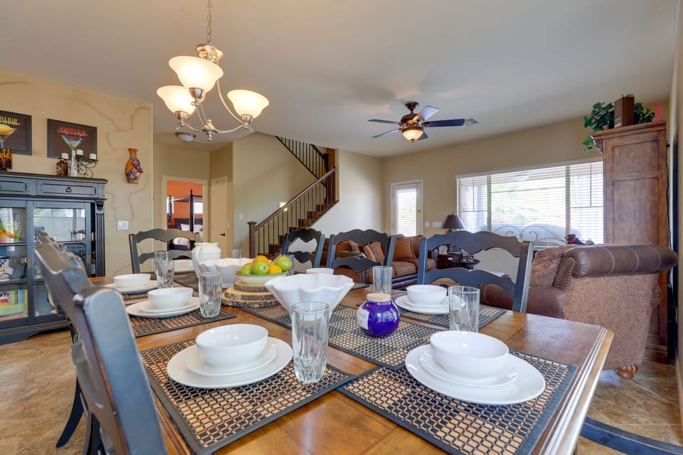 House (5 Bedrooms) | Interior