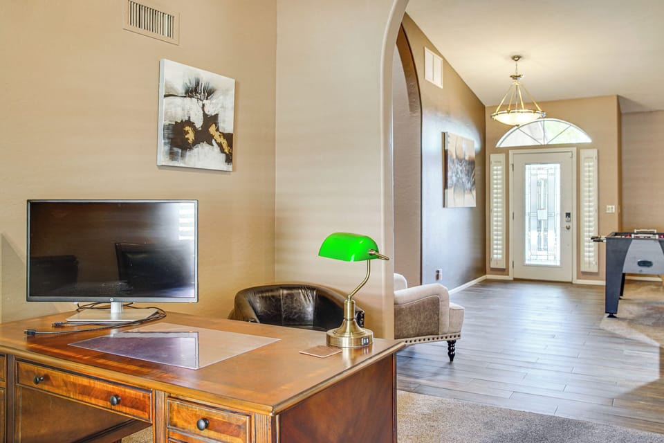 House (5 Bedrooms) | Interior