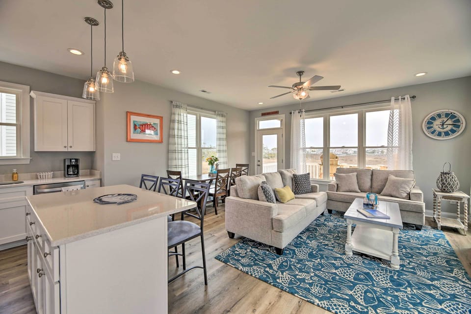 House (4 Bedrooms) | Front of property