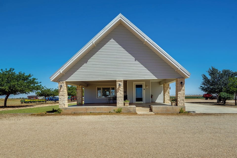 House (2 Bedrooms) | Front of property