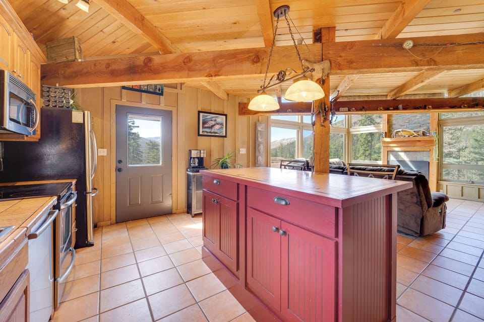 House (2 Bedrooms) | Interior