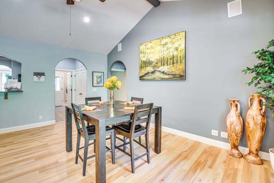 House (4 Bedrooms) | Interior