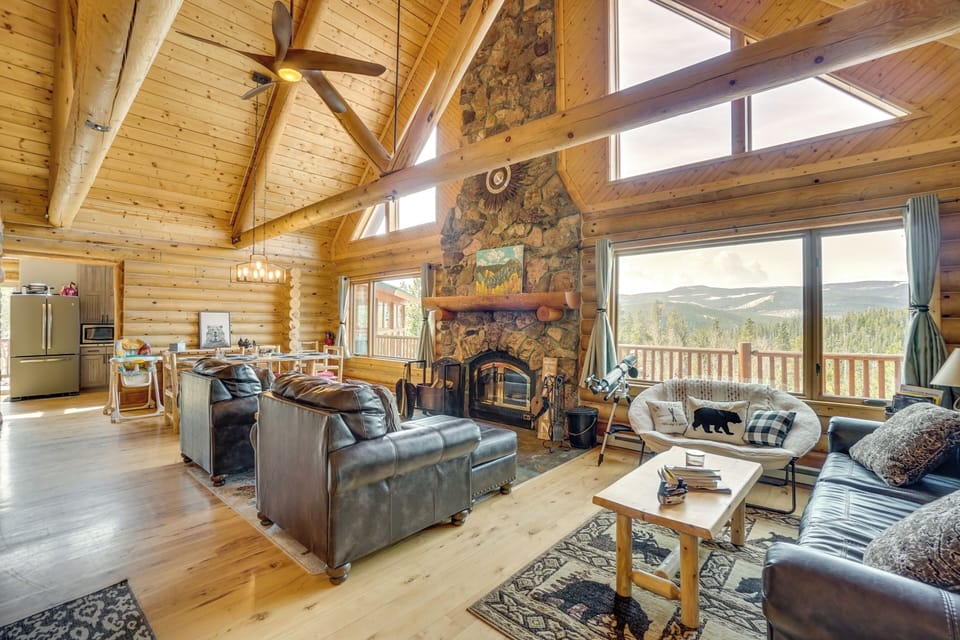 House (4 Bedrooms) | Interior