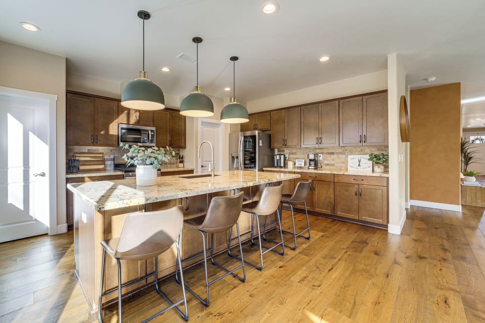House (4 Bedrooms) | Interior