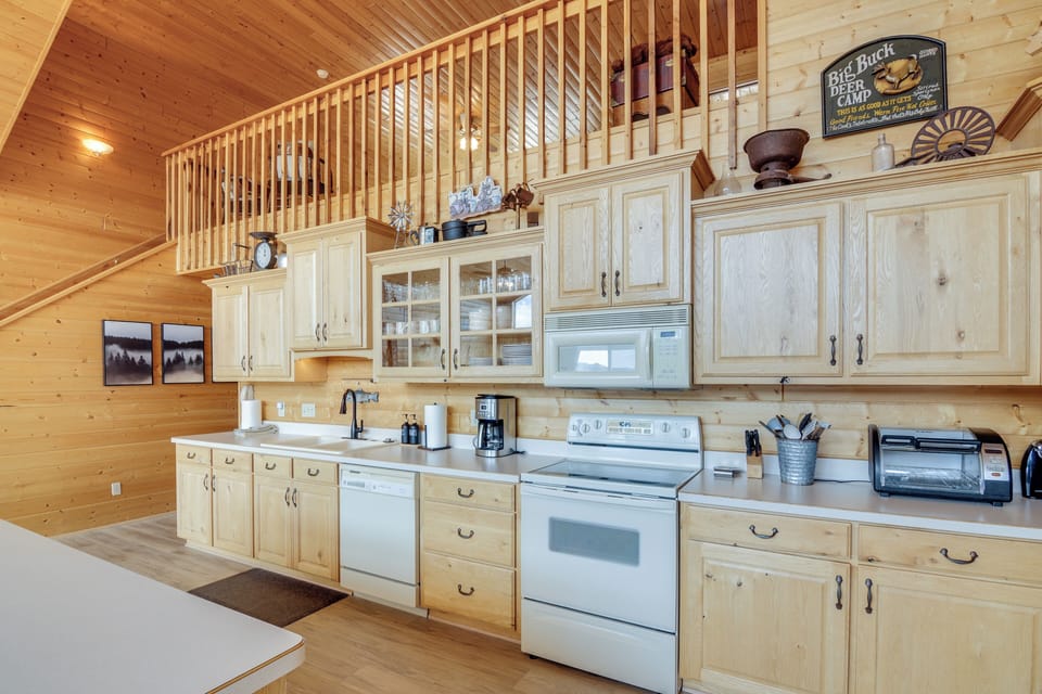 House (3 Bedrooms) | Interior