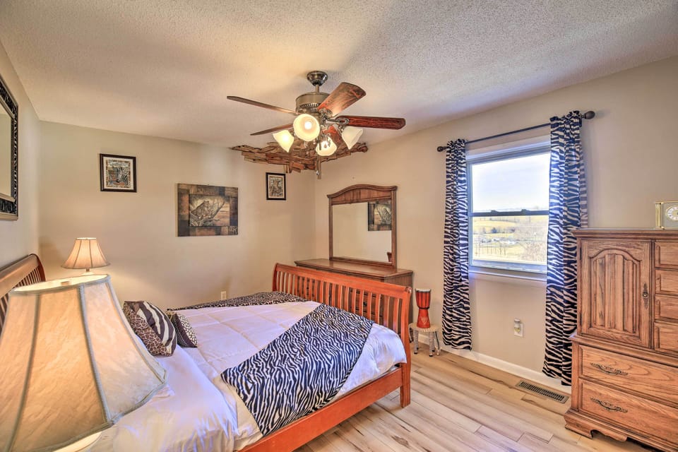 Bring Your Pet! Extended Meadowview Stay w/ Farm Cottage in Virginia