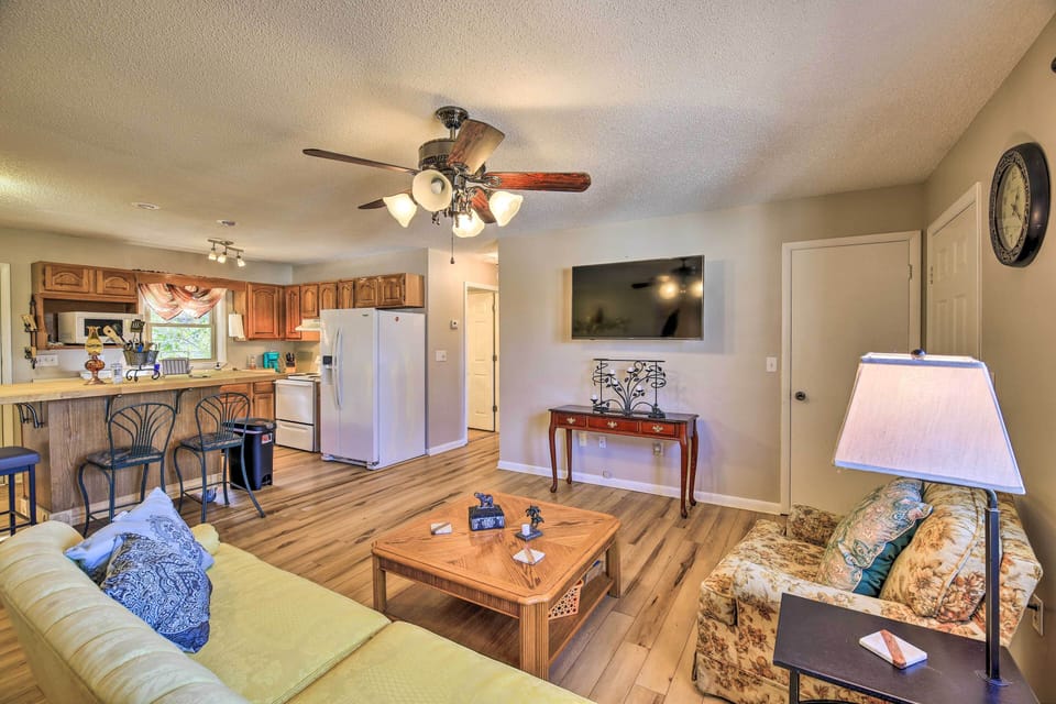 House (2 Bedrooms) | Interior